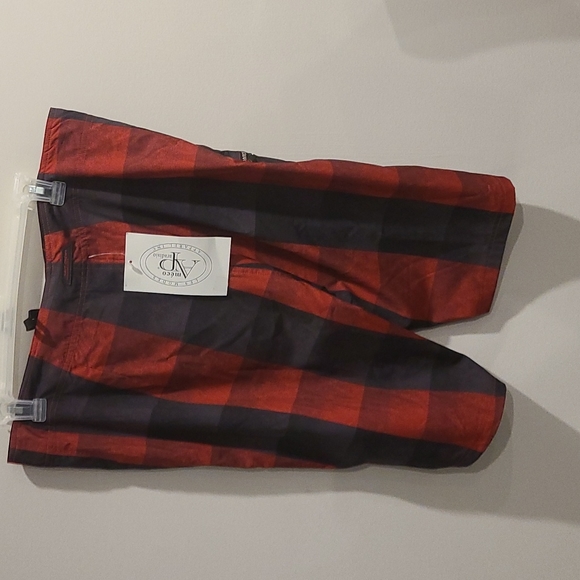 NWT Navy and red checkered Crew longboat swim shorts - Picture 5 of 5